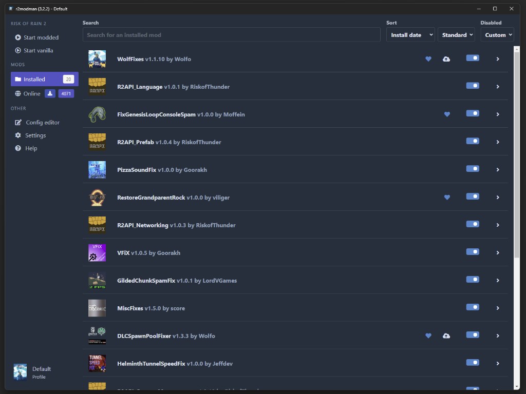 Installed mods list with toggles and pending update markers in R2ModMan